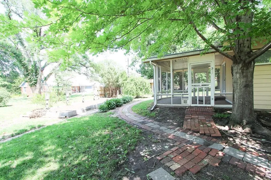4 Cedar Drive Newton KS 67114
