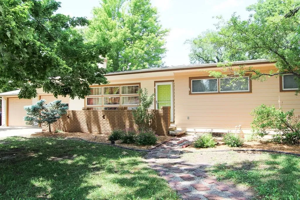 4 Cedar Drive Newton KS 67114