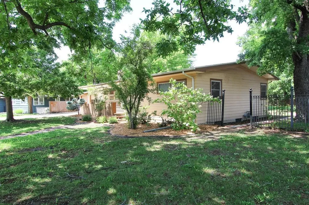 4 Cedar Drive Newton KS 67114
