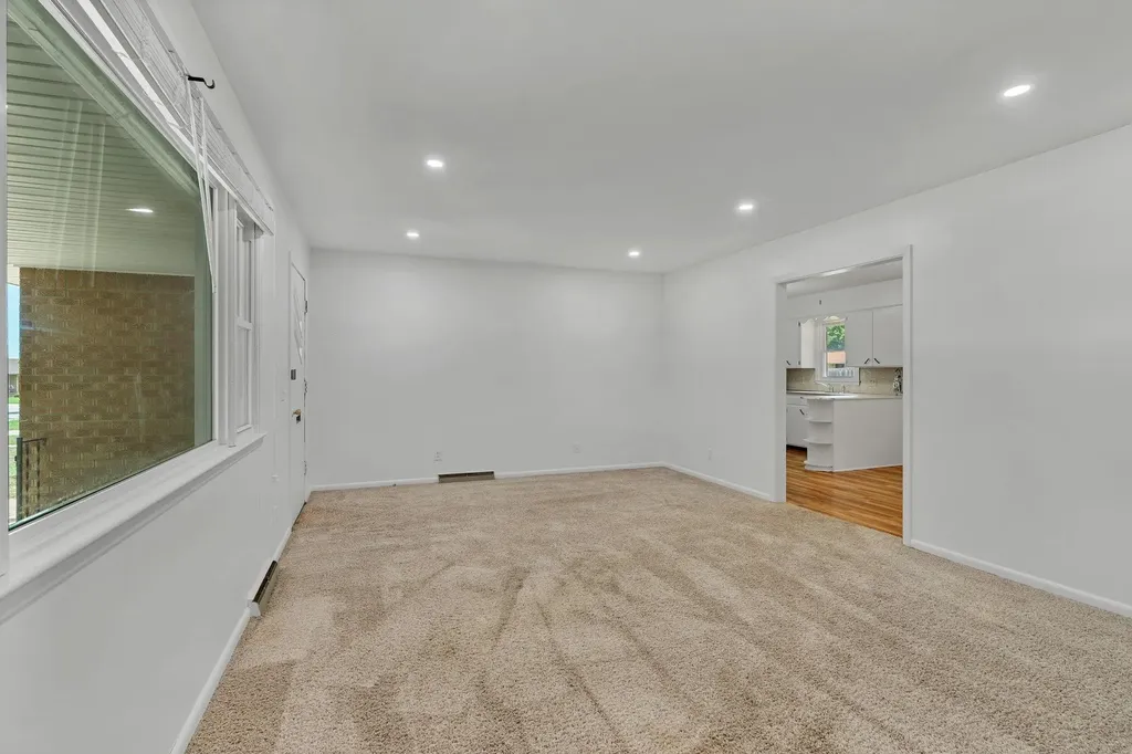 152 W Wallace Street Kingman KS 67068