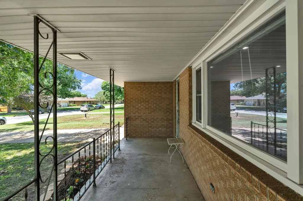 152 W Wallace Street Kingman KS 67068