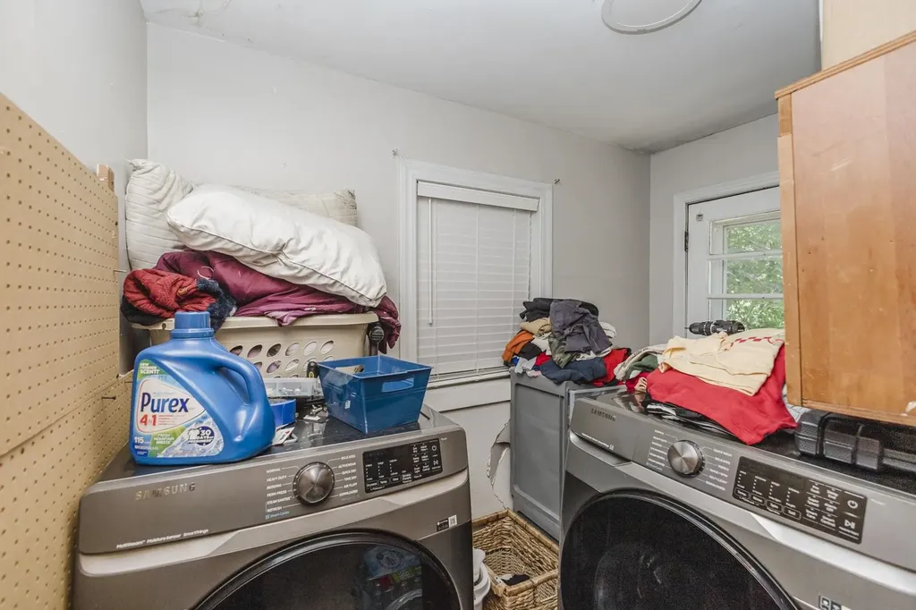 1648 S Millwood Wichita KS 67213