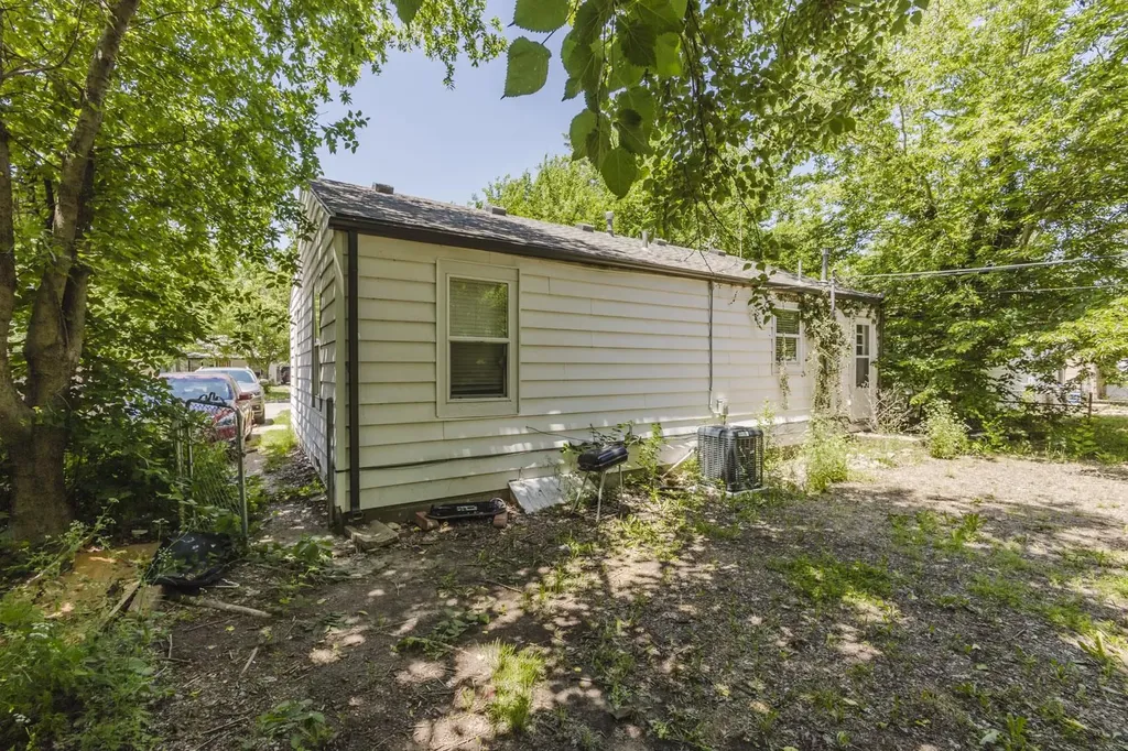 1648 S Millwood Wichita KS 67213