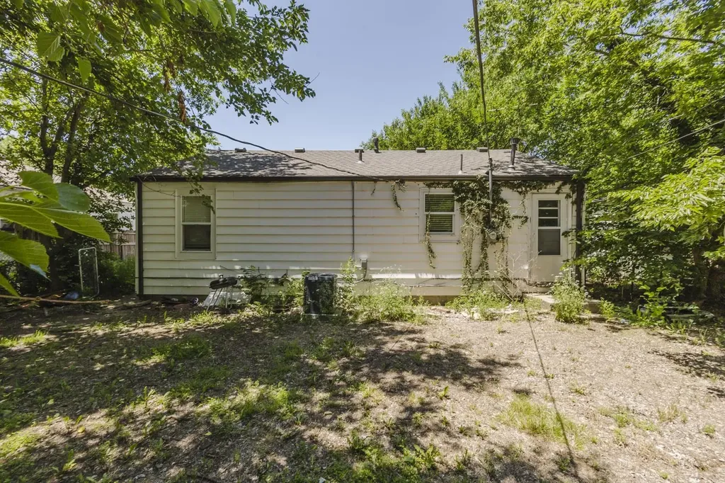 1648 S Millwood Wichita KS 67213