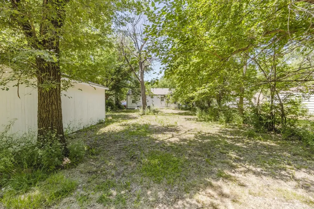 1648 S Millwood Wichita KS 67213