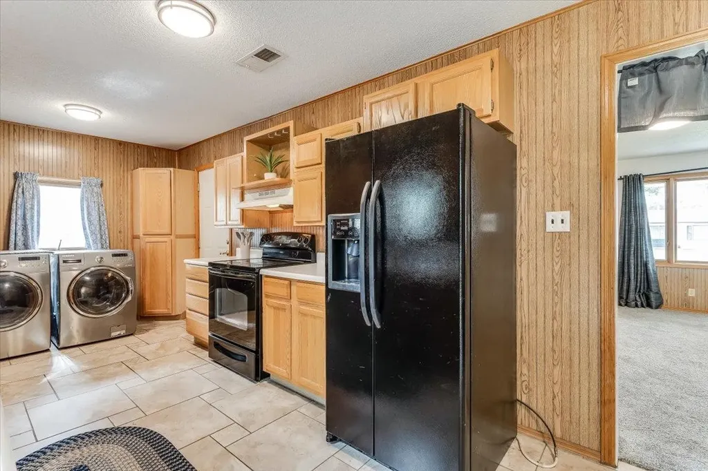 1409 E Georgia Wichita KS 67217