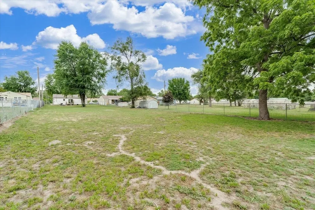 1409 E Georgia Wichita KS 67217