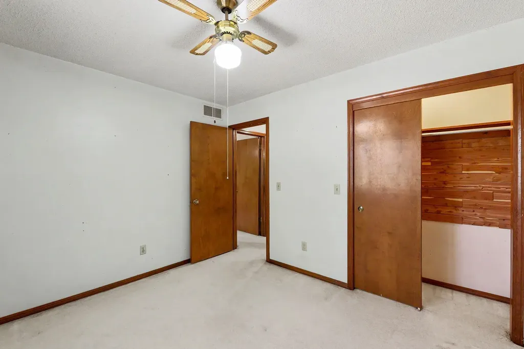1400 S Todd Place Wichita KS 67207