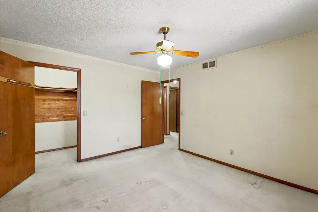 1400 S Todd Place Wichita KS 67207