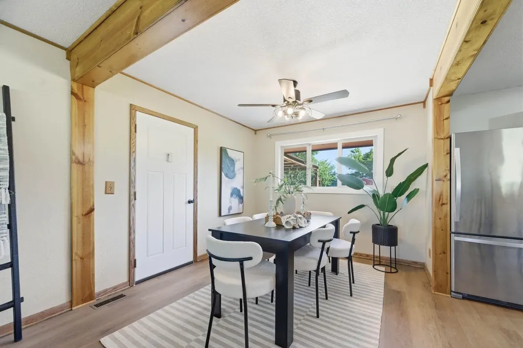 1625 N Single Tree Circle Andover KS 67002
