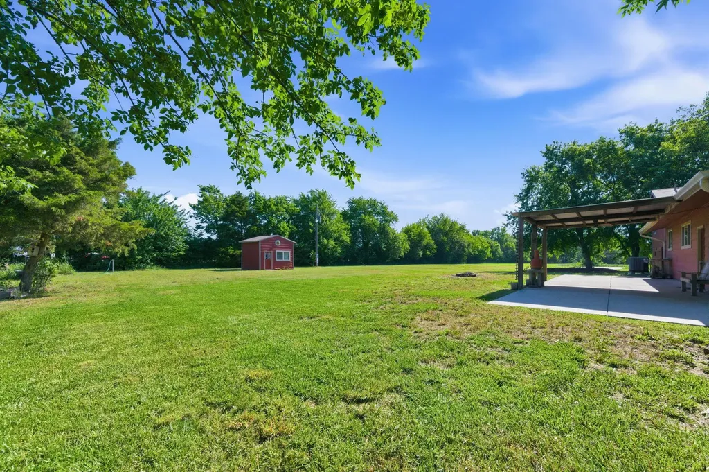1625 N Single Tree Circle Andover KS 67002