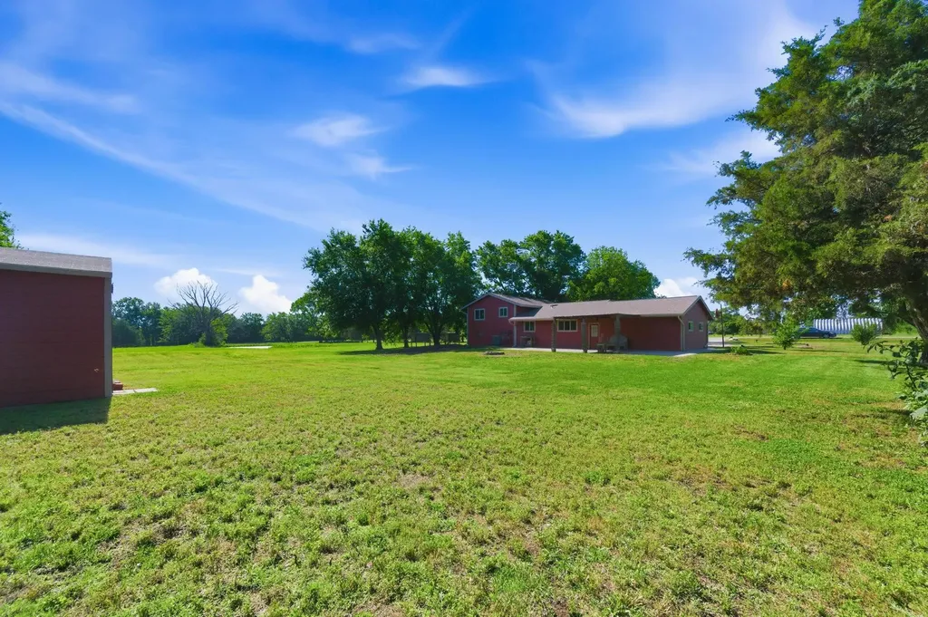 1625 N Single Tree Circle Andover KS 67002