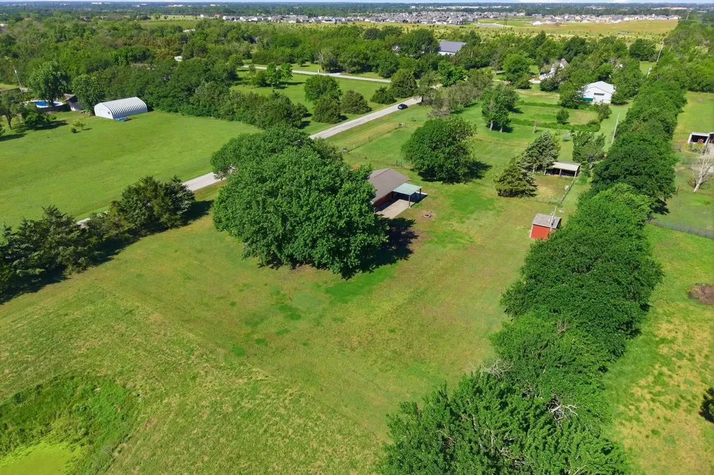 1625 N Single Tree Circle Andover KS 67002
