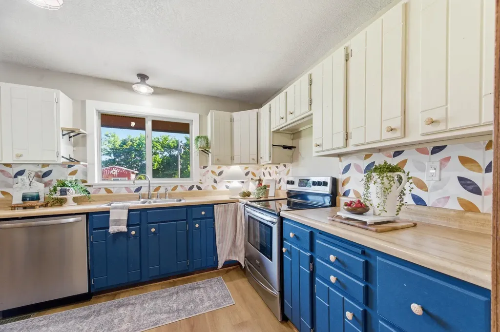 1625 N Single Tree Circle Andover KS 67002