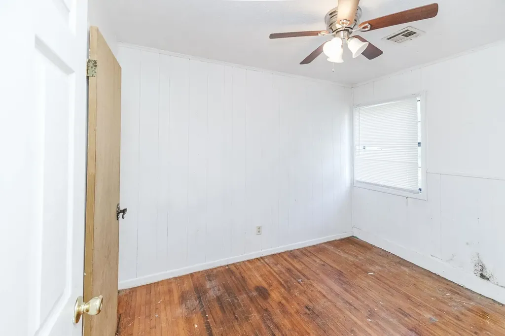 1843 N Litchfield Wichita KS 67203