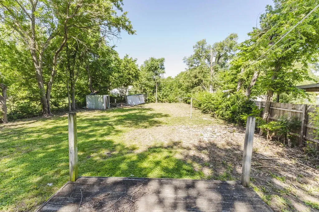1843 N Litchfield Wichita KS 67203
