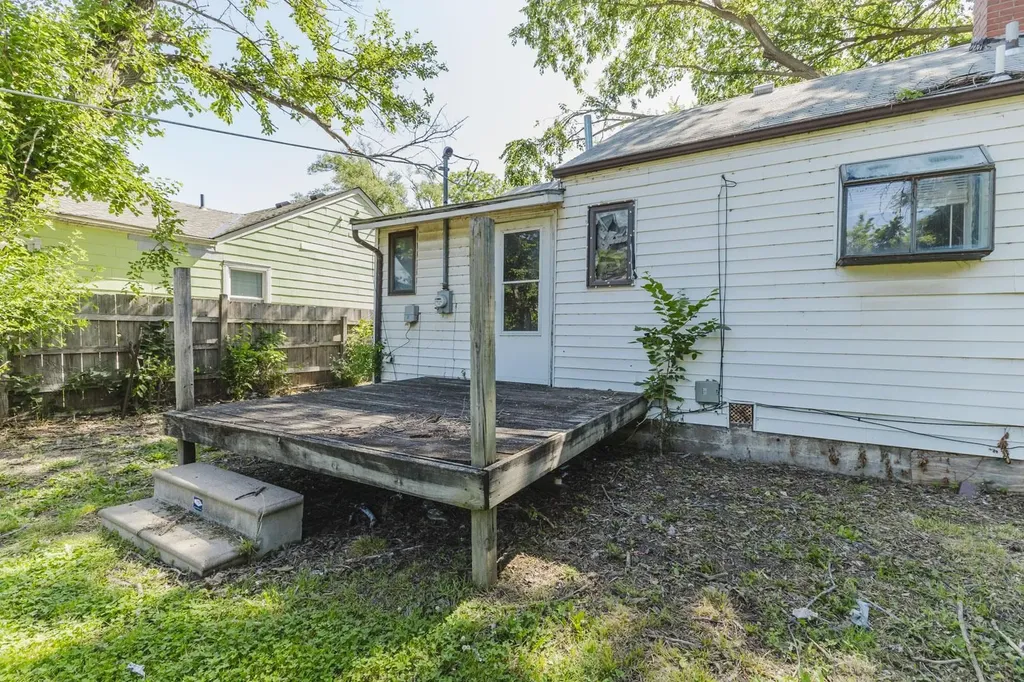 1843 N Litchfield Wichita KS 67203
