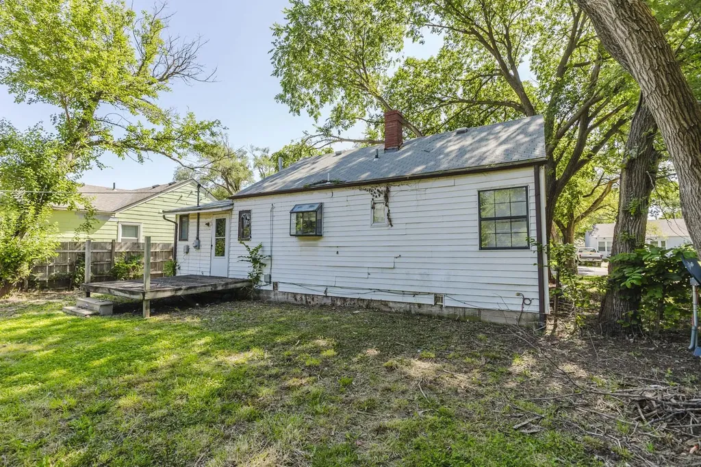 1843 N Litchfield Wichita KS 67203