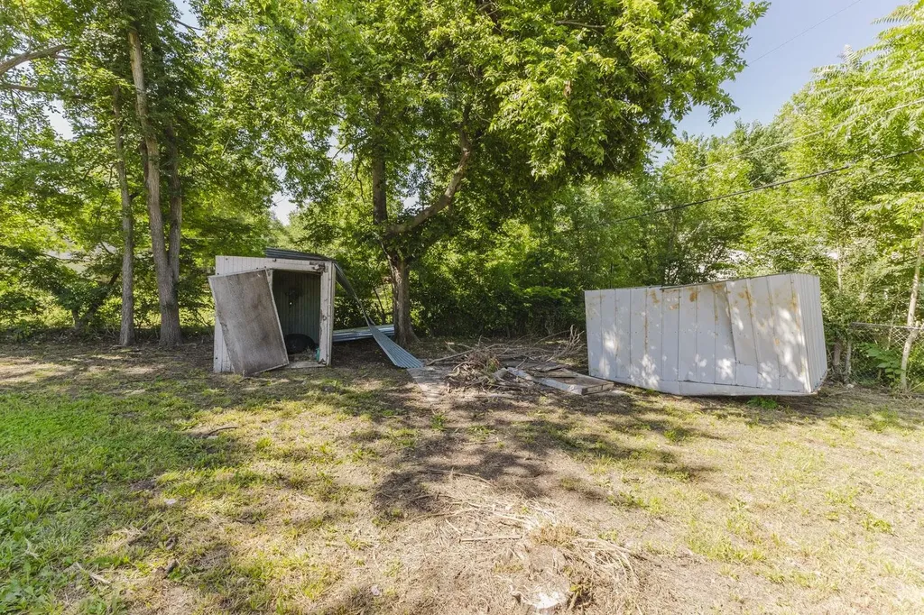 1843 N Litchfield Wichita KS 67203