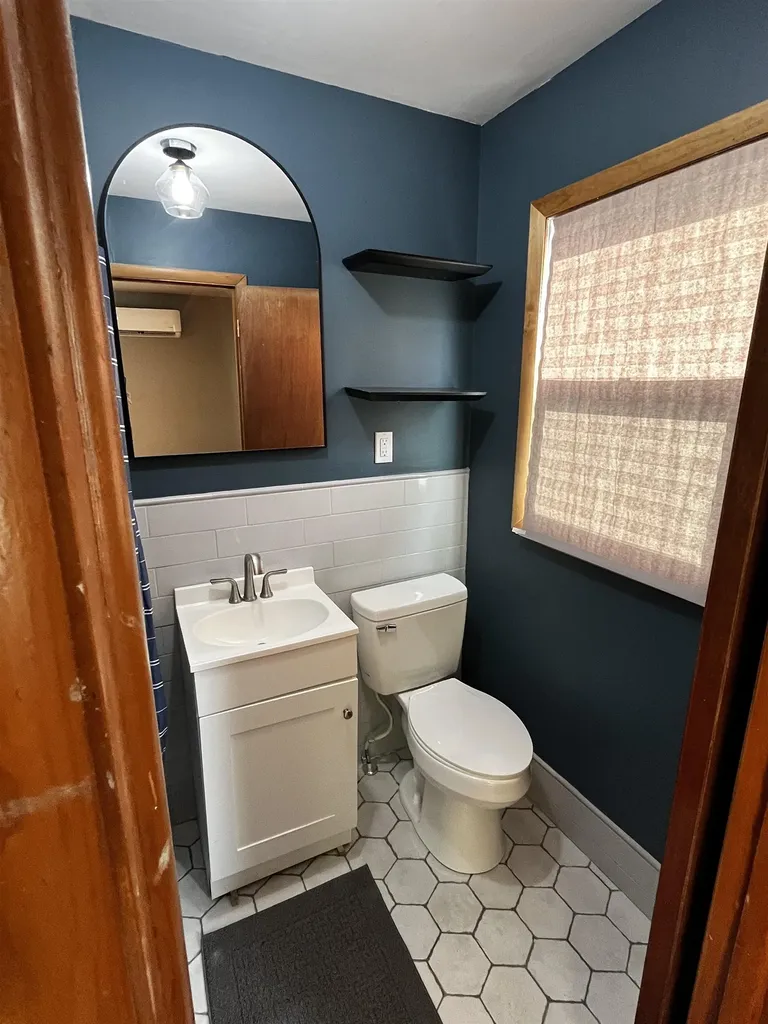 328 SW 3rd Newton KS 67114