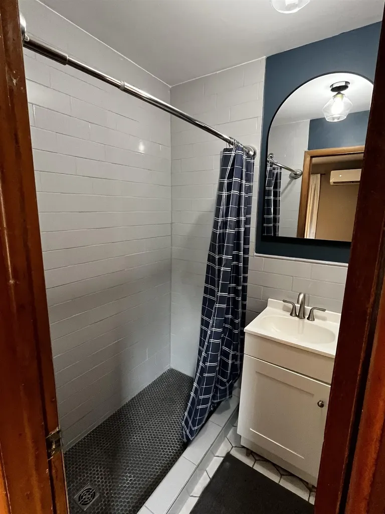 328 SW 3rd Newton KS 67114