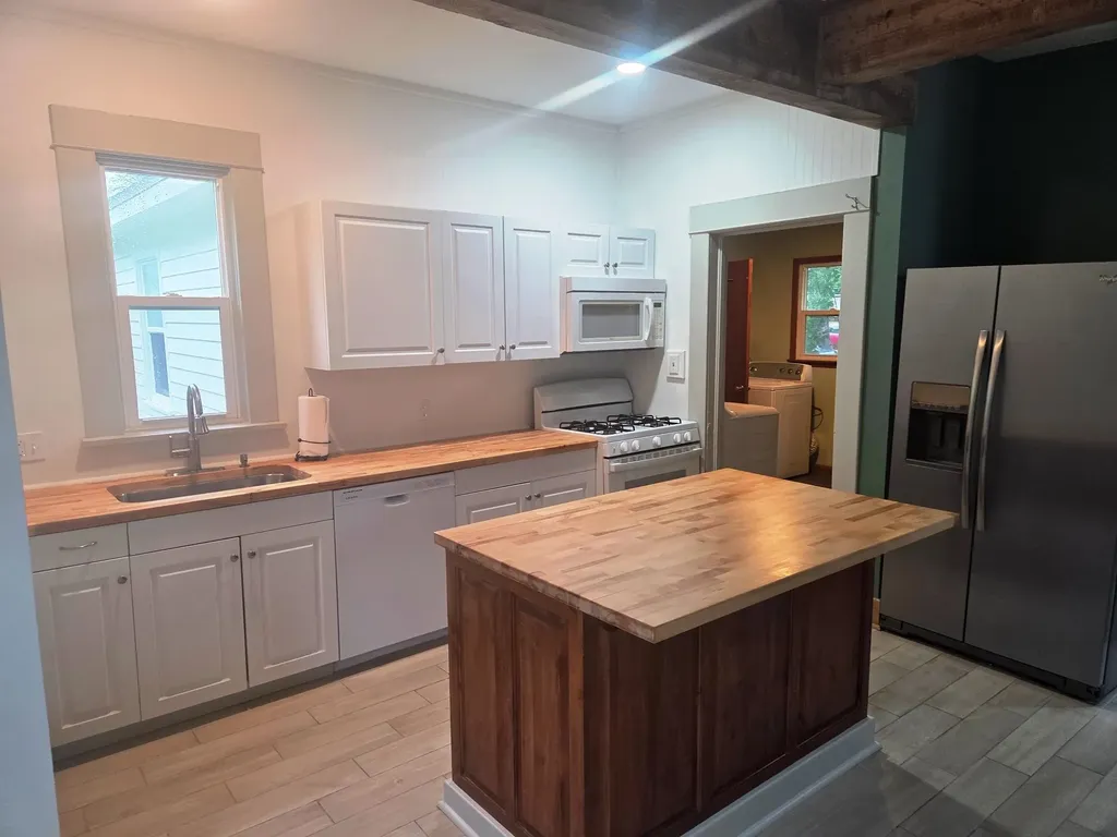 328 SW 3rd Newton KS 67114