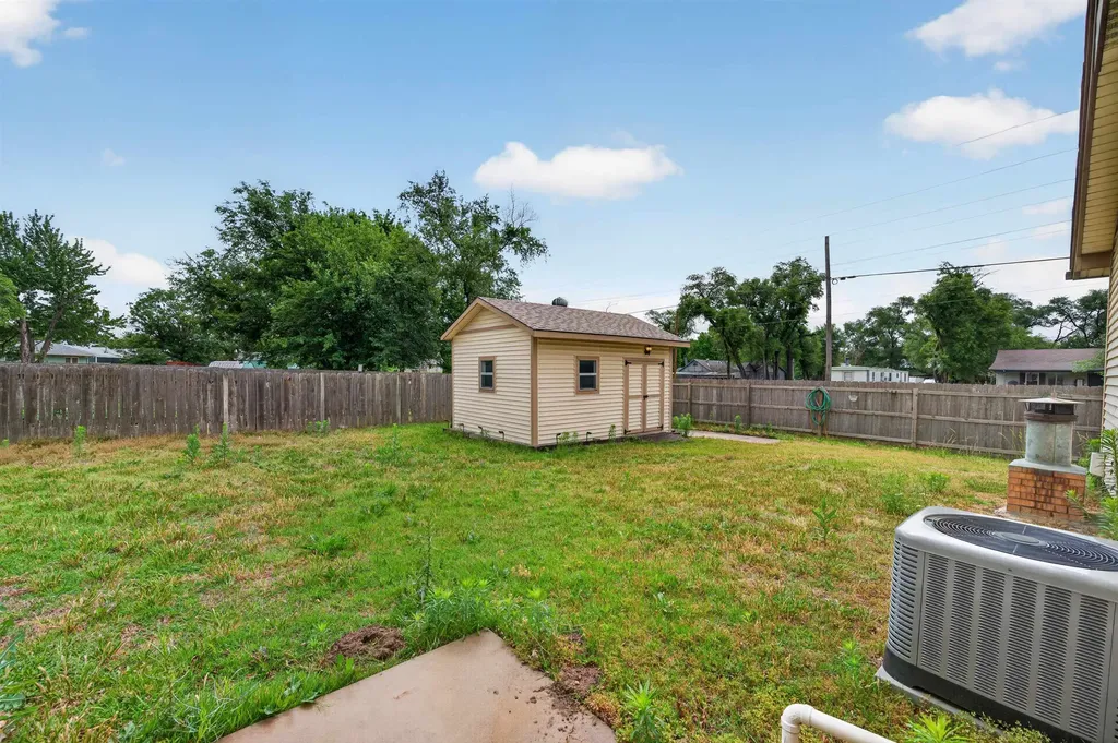 5554 S Malpaso Street Wichita KS 67217