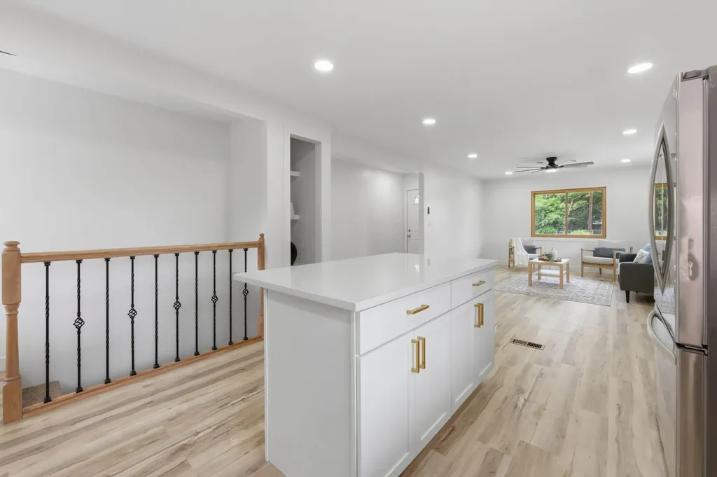 411 E 6th Street Valley Center KS 67147