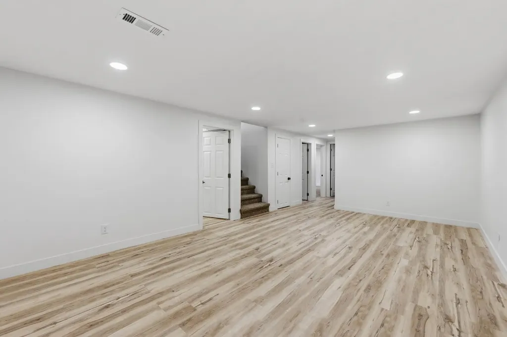 411 E 6th Street Valley Center KS 67147
