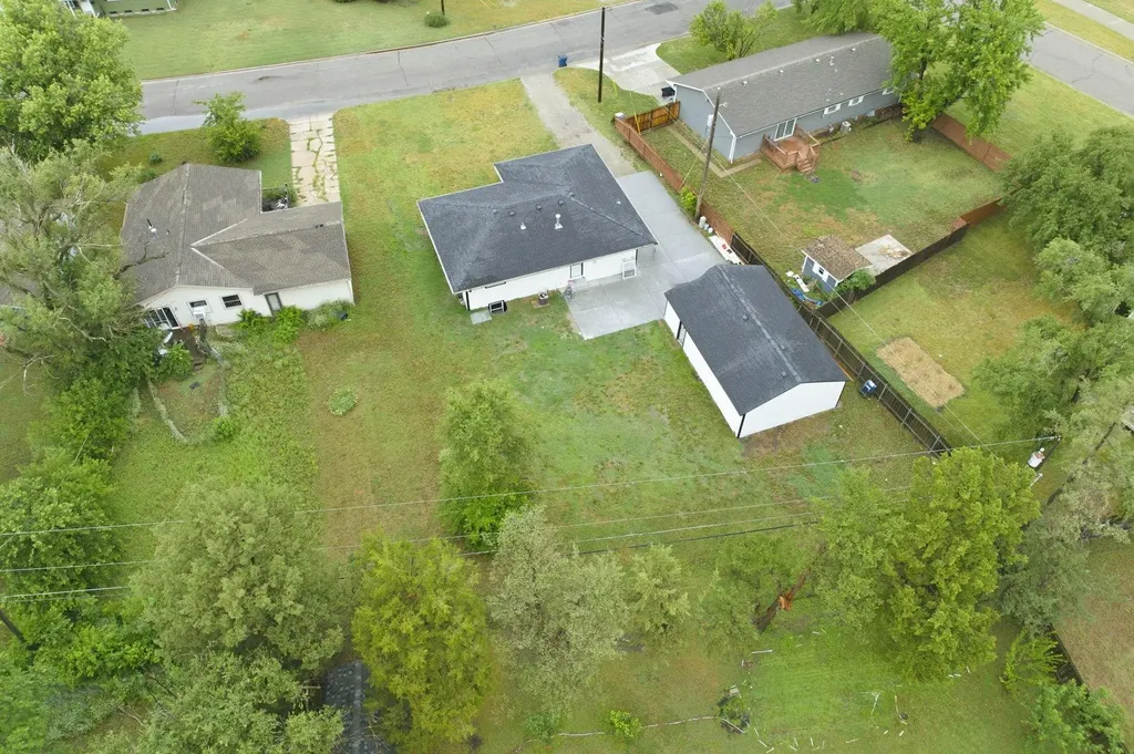 411 E 6th Street Valley Center KS 67147