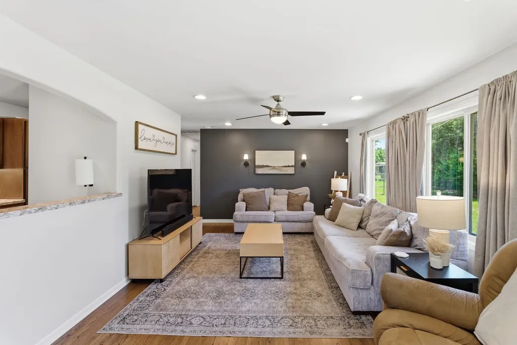 761 N Chickadee Wichita KS 67212