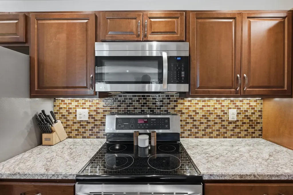 761 N Chickadee Wichita KS 67212
