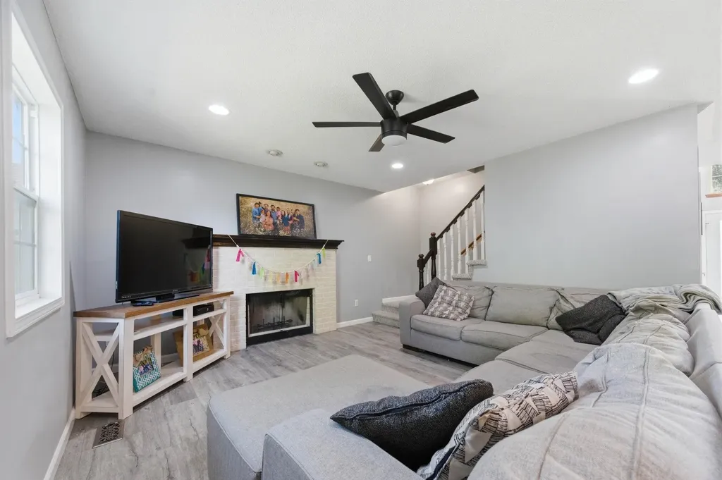 412 W 7th Avenue Cheney KS 67025