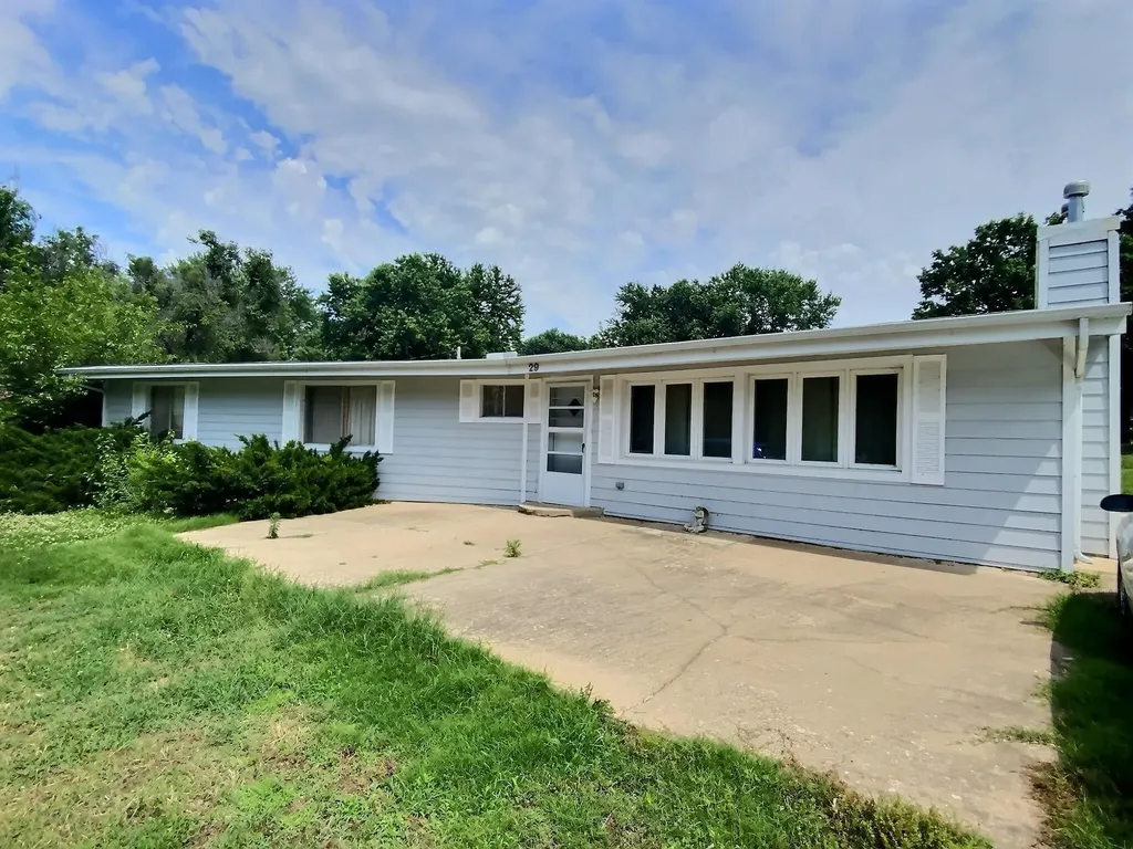 29 Eastwood Drive Arkansas City KS 67005