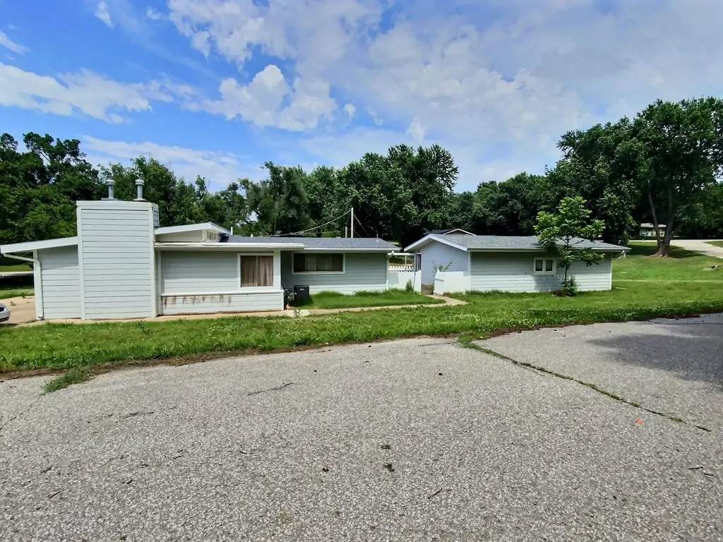 29 Eastwood Drive Arkansas City KS 67005