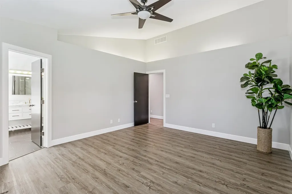 3106 N Lakecrest Circle Wichita KS 67205