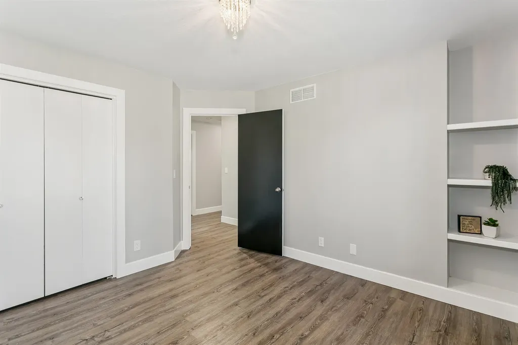 3106 N Lakecrest Circle Wichita KS 67205