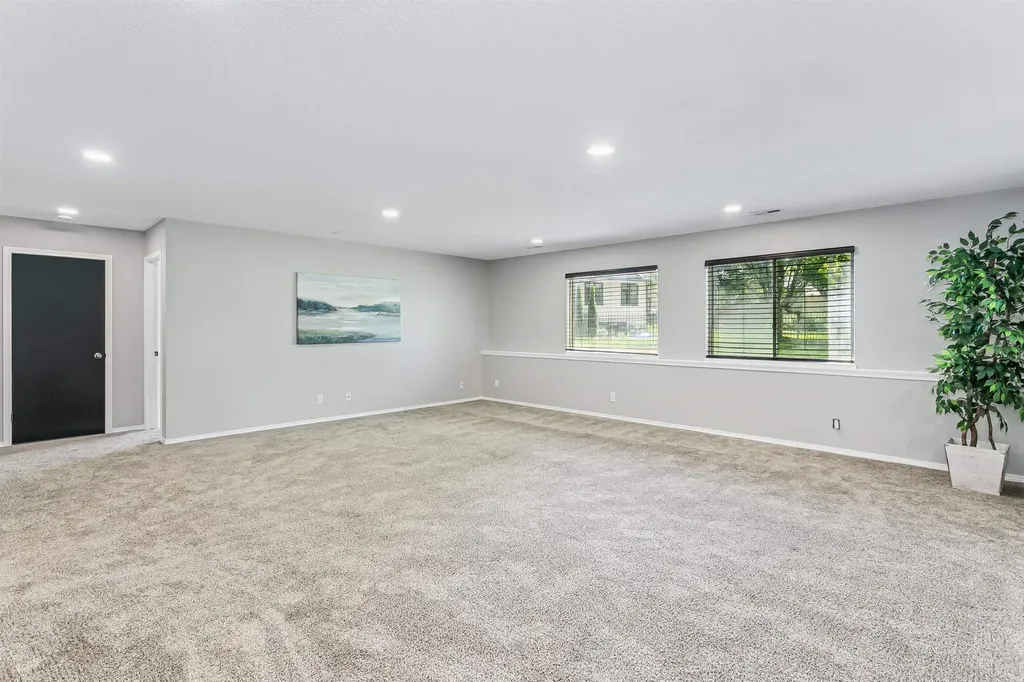 3106 N Lakecrest Circle Wichita KS 67205