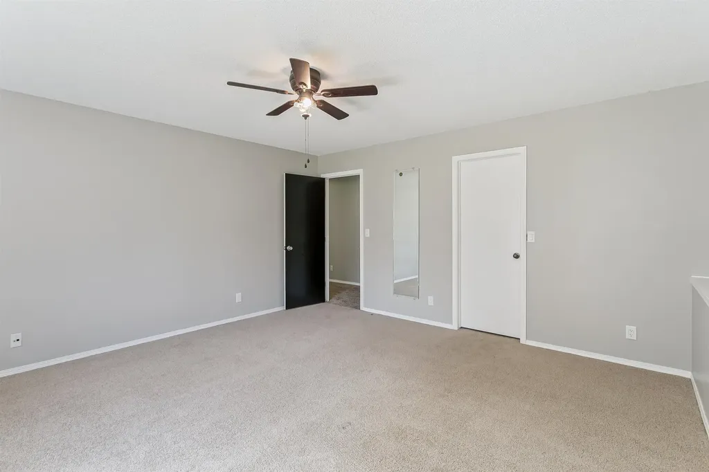 3106 N Lakecrest Circle Wichita KS 67205