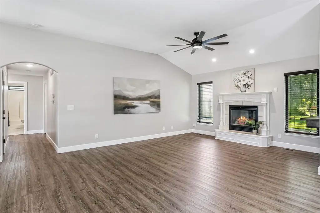 3106 N Lakecrest Circle Wichita KS 67205