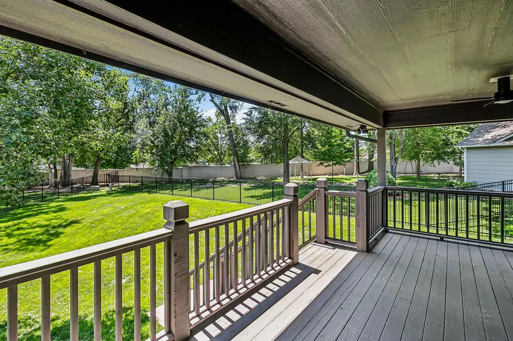 3106 N Lakecrest Circle Wichita KS 67205