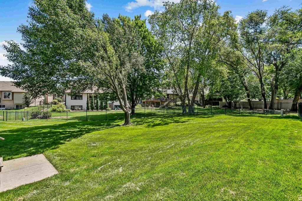 3106 N Lakecrest Circle Wichita KS 67205