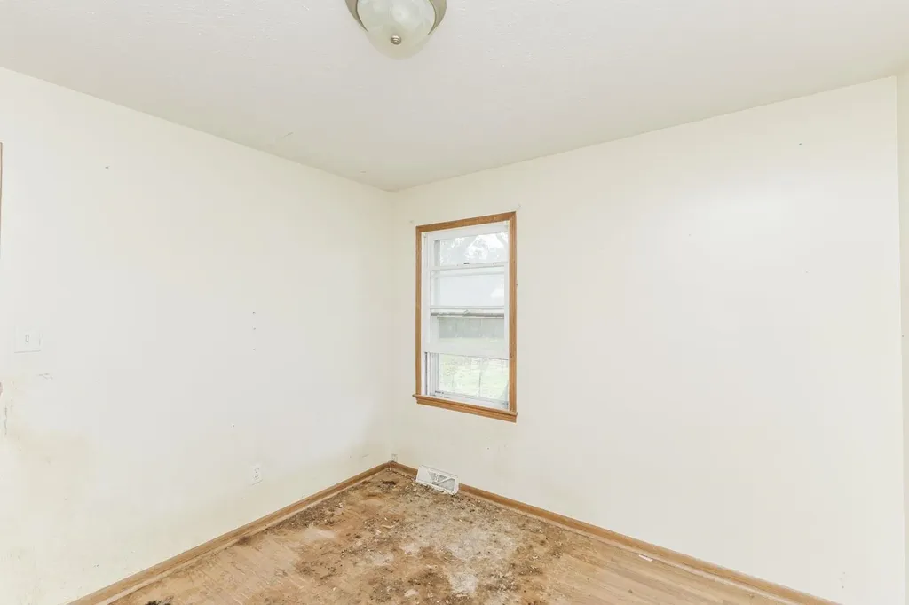 3220 S Downtain Wichita KS 67217