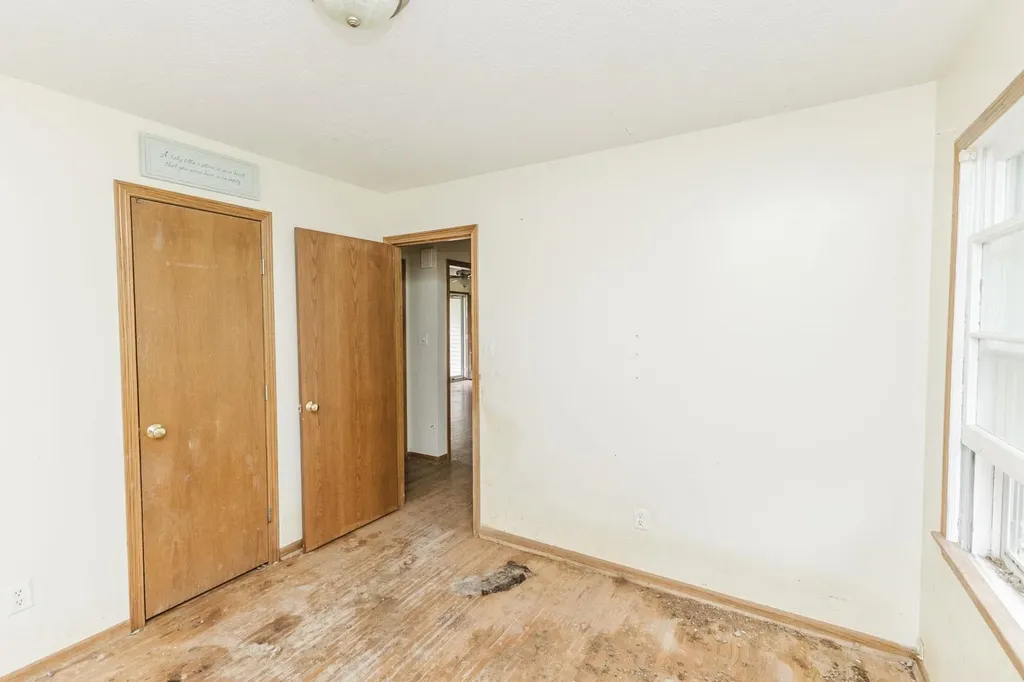 3220 S Downtain Wichita KS 67217