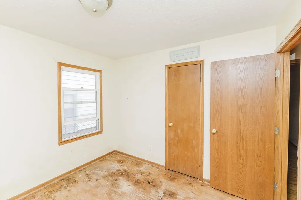 3220 S Downtain Wichita KS 67217