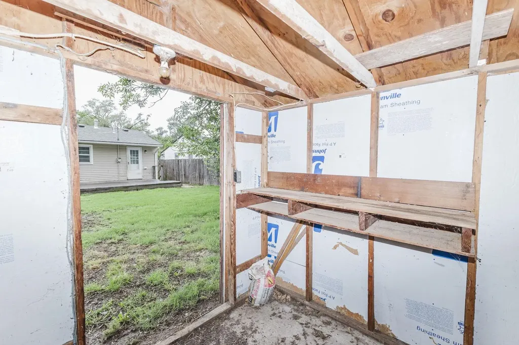 3220 S Downtain Wichita KS 67217