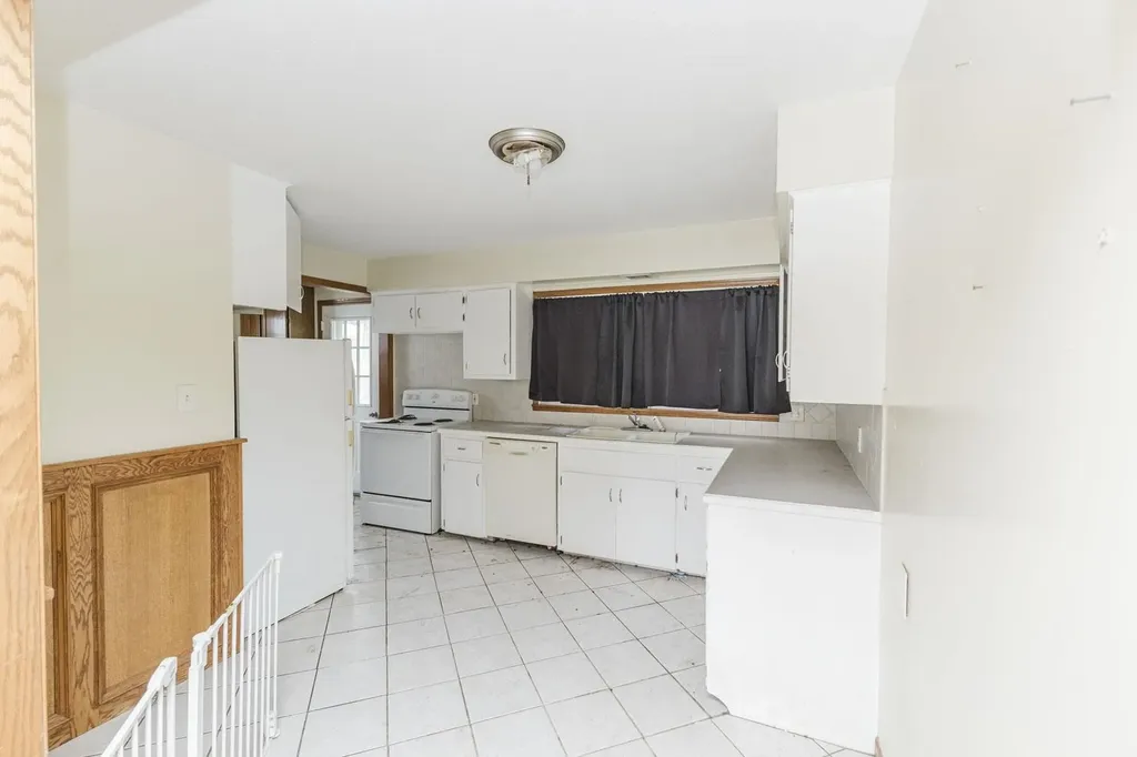 3220 S Downtain Wichita KS 67217