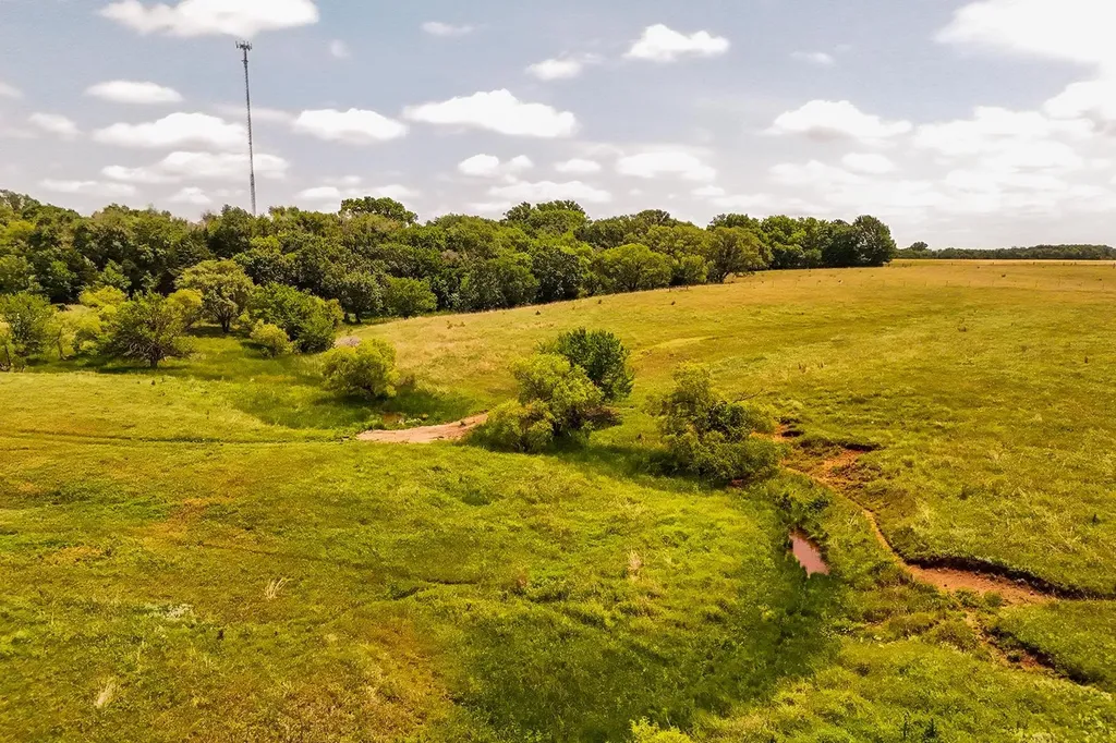 0000 NE 10th Street Kingman KS 67068