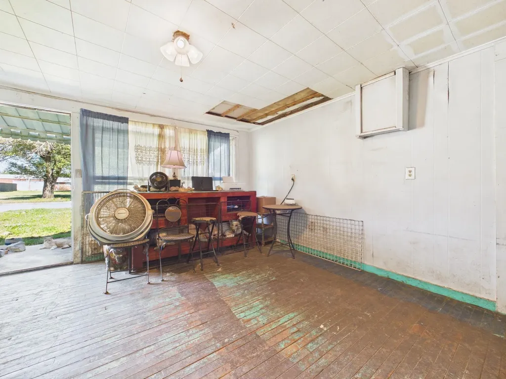 517 N Gardner Wellington KS 67152