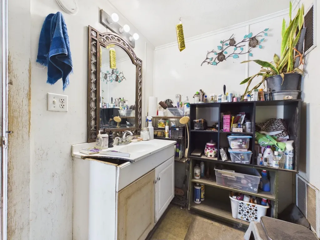 517 N Gardner Wellington KS 67152